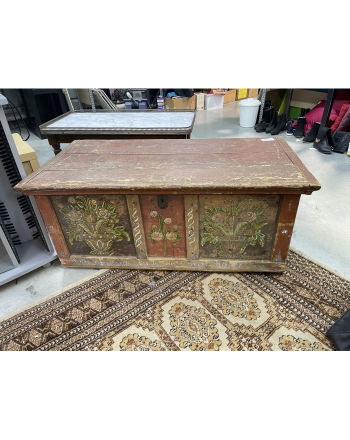 Coffre de mariage du 19eme...