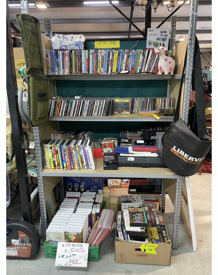 DVD - VHS - CD - Cassettes